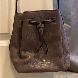 Kate Spade bucket cross body- never been used!!